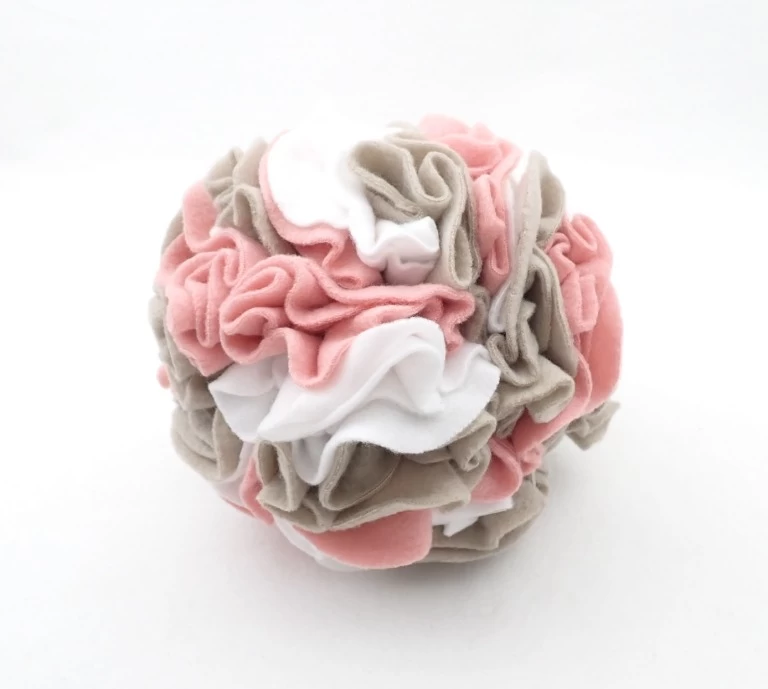 Snufie_Wit_Beige_Roze_Close-up