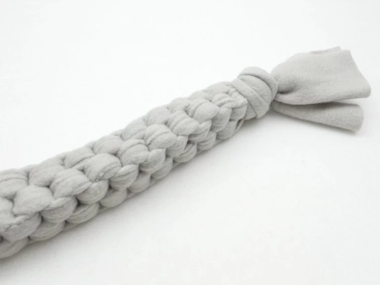 Blafie_Lichtgrijs_Knoop_Close-up